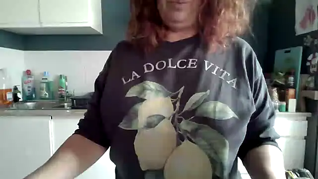 Snapshot of sweetinside_ chatting on January 9, 2026, 12:01 pm sweetinside online show from January 9, 2026, 12:01 pm