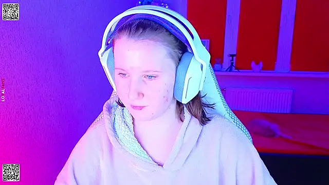 Snapshot of mon_lola chatting on November 30, 2025, 4:52 pm mon lola online show from November 30, 2025, 4:52 pm