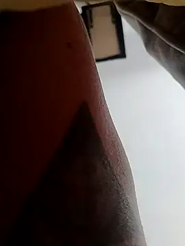 Snapshot of jayjay198080 chatting on March 21, 2025, 10:28 pm jayjay198080 online show from March 21, 2025, 10:28 pm