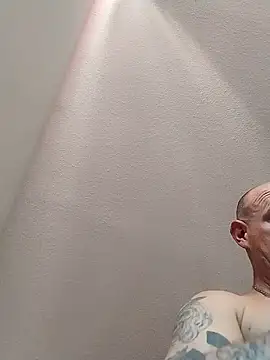 Snapshot of jayjay198080 chatting on March 16, 2025, 8:21 pm jayjay198080 online show from March 16, 2025, 8:21 pm