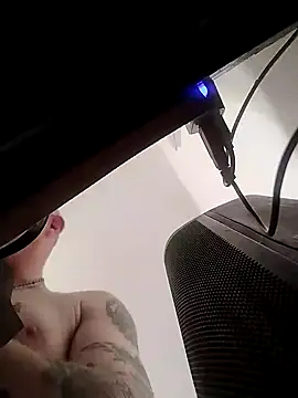 Snapshot of jayjay198080 chatting on February 10, 2025, 7:47 am jayjay198080 online show from February 10, 2025, 7:47 am