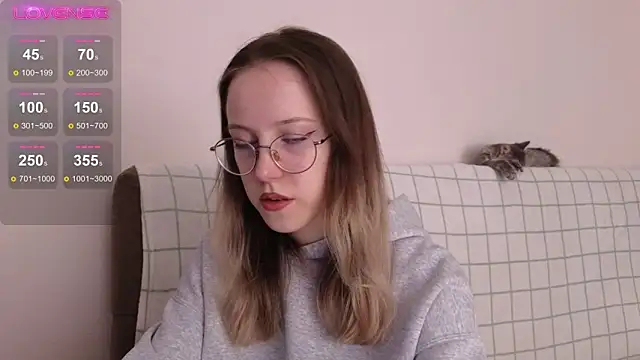 MaryBliss online show from November 28, 2025, 6:52 pm