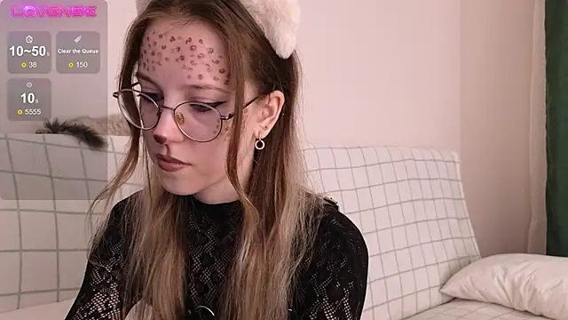 MaryBliss online show from November 13, 2025, 8:57 pm