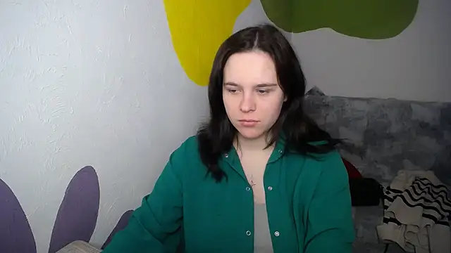 mini girly online show from January 6, 2026, 12:53 pm