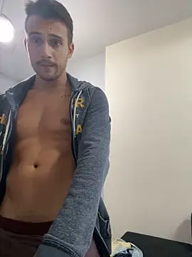 carvalhofelipe online show from February 7, 2025, 1:47 am