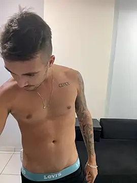 carvalhofelipe online show from February 28, 2025, 10:28 pm