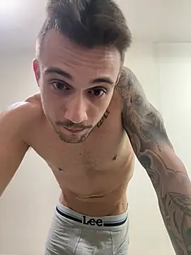 carvalhofelipe online show from August 3, 2026, 11:53 pm