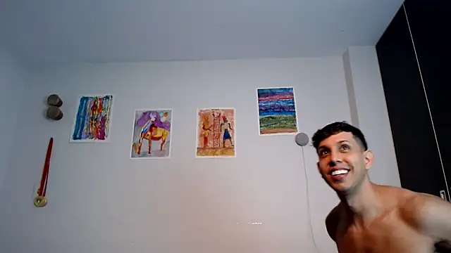 Snapshot of HOTLATINO2025 chatting on October 15, 2025, 4:26 pm HOTLATINO2025 online show from October 15, 2025, 4:26 pm