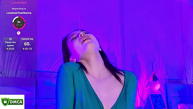 Emma plux online show from October 30, 2025, 9:40 am