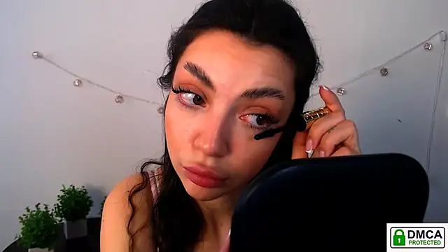 Lexi Jous online show from April 29, 2026, 10:52 am