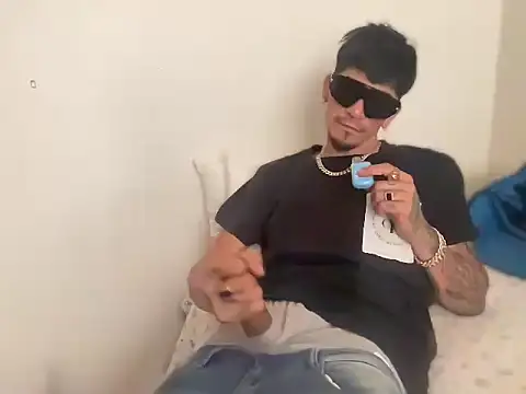 badboy366 online show from April 20, 2026, 3:35 pm