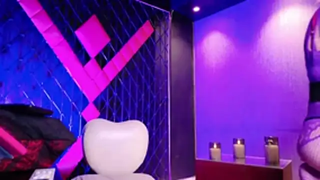 Snapshot of Domina-tef chatting on November 15, 2025, 12:03 am Domina-tef online show from November 15, 2025, 12:03 am