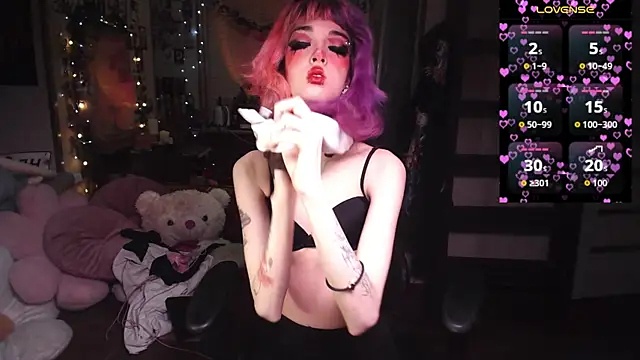Ink  pleasure online show from April 26, 2026, 10:07 pm