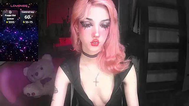 Snapshot of Ink__pleasure chatting on November 11, 2025, 1:00 am Ink pleasure online show from November 11, 2025, 1:00 am