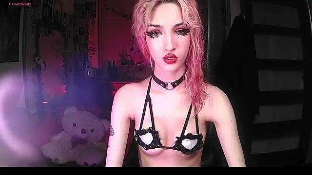 Snapshot of Ink__pleasure chatting on September 19, 2025, 11:31 pm Ink pleasure online show from September 19, 2025, 11:31 pm