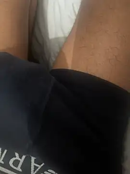 Snapshot of mdnn77 chatting on February 19, 2025, 2:23 am mdnn77 online show from February 19, 2025, 2:23 am