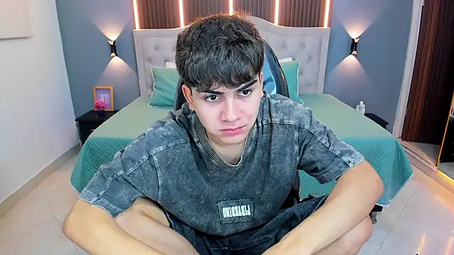 Tommy18   online show from February 28, 2026, 3:28 am