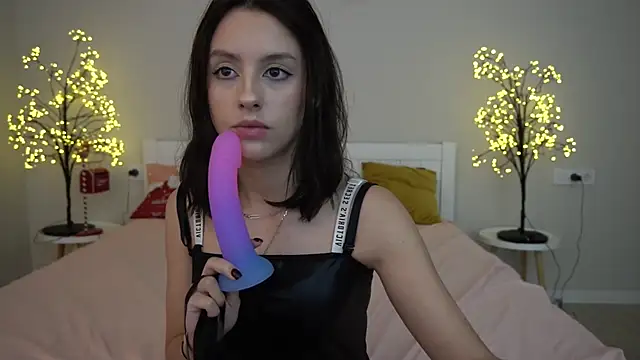 Snapshot of AnnaElys chatting on February 6, 2025, 11:31 am AnnaElys online show from February 6, 2025, 11:31 am