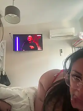 Snapshot of MelissathequeenOff chatting on May 2, 2026, 3:28 pm MelissathequeenOff online show from May 2, 2026, 3:28 pm