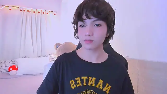 Snapshot of AllanYong18 chatting on June 29, 2026, 2:50 pm AllanYong18 online show from June 29, 2026, 2:50 pm