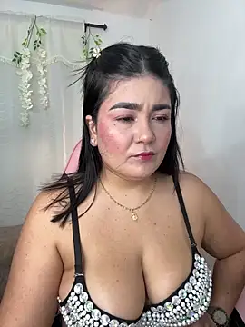 Snapshot of karla_hotgirl chatting on May 8, 2026, 12:03 am karla hotgirl online show from May 8, 2026, 12:03 am