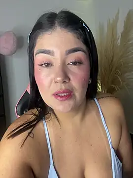 Snapshot of karla_hotgirl chatting on May 30, 2026, 1:01 am karla hotgirl online show from May 30, 2026, 1:01 am