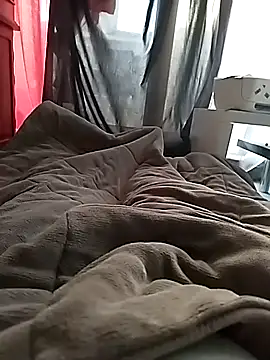 Snapshot of ludov17 chatting on February 4, 2025, 8:35 am ludov17 online show from February 4, 2025, 8:35 am