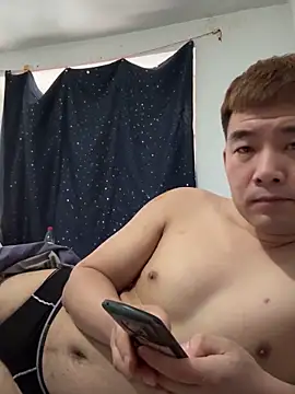 zxb757369 online show from February 11, 2025, 7:33 am