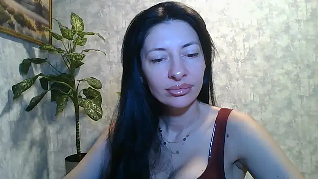 LissaBlossom online show from June 24, 2026, 2:43 am