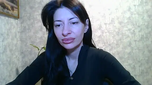 LissaBlossom online show from May 6, 2026, 3:32 am