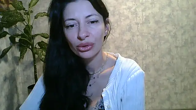 Snapshot of LissaBlossom chatting on June 4, 2026, 2:38 am LissaBlossom online show from June 4, 2026, 2:38 am