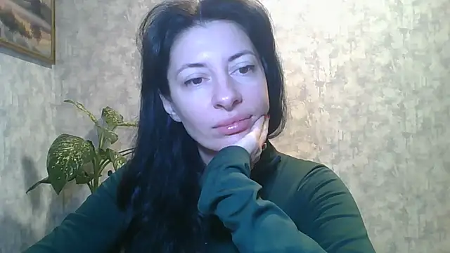 LissaBlossom online show from November 4, 2025, 4:49 am