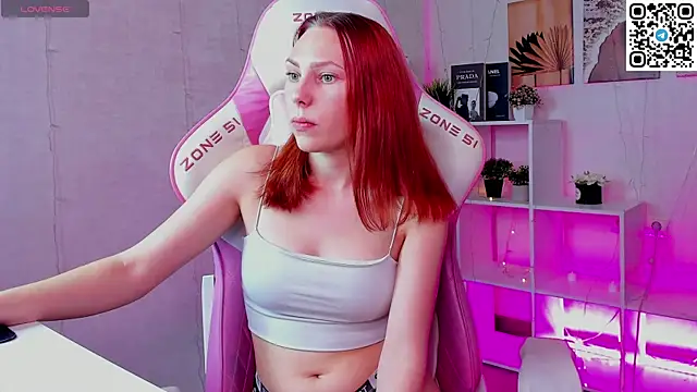 Aliceforfuun online show from September 26, 2025, 6:53 am