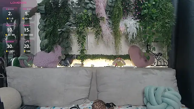 Snapshot of scyrim2 chatting on November 15, 2025, 9:02 am scyrim2 online show from November 15, 2025, 9:02 am