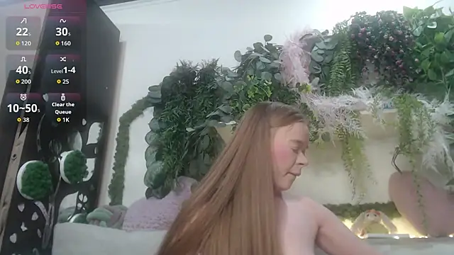 Snapshot of scyrim2 chatting on October 20, 2025, 8:42 pm scyrim2 online show from October 20, 2025, 8:42 pm