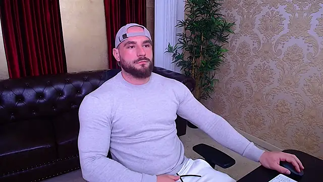 AdamJamesonn online show from April 24, 2026, 4:47 am