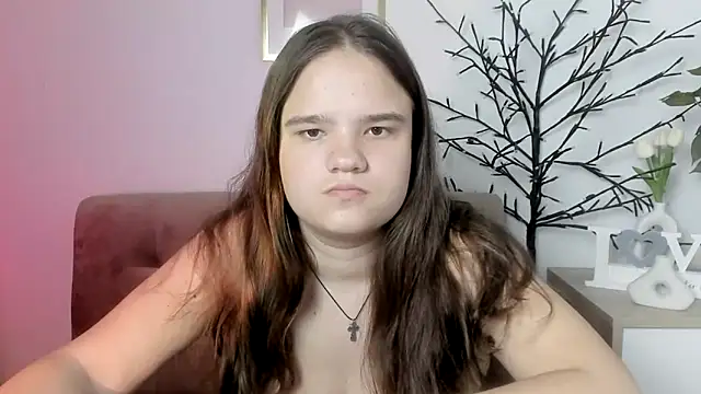 Snapshot of AdeleCruz chatting on May 23, 2026, 11:53 am AdeleCruz online show from May 23, 2026, 11:53 am