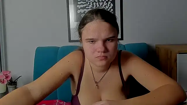 AdeleCruz online show from February 9, 2026, 1:09 pm