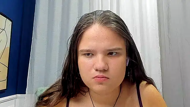 Snapshot of AdeleCruz chatting on July 26, 2026, 11:50 am AdeleCruz online show from July 26, 2026, 11:50 am