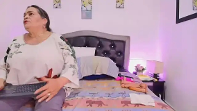 VickyBoobss online show from April 24, 2026, 7:38 pm