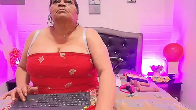 Snapshot of VickyBoobss chatting on July 1, 2026, 7:47 pm VickyBoobss online show from July 1, 2026, 7:47 pm