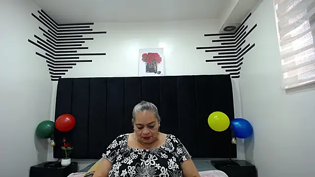 Snapshot of VickyBoobss chatting on November 6, 2025, 8:02 pm VickyBoobss online show from November 6, 2025, 8:02 pm