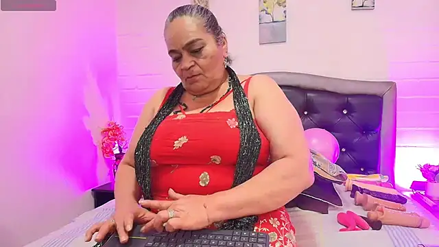 Snapshot of VickyBoobss chatting on June 30, 2026, 7:36 pm VickyBoobss online show from June 30, 2026, 7:36 pm