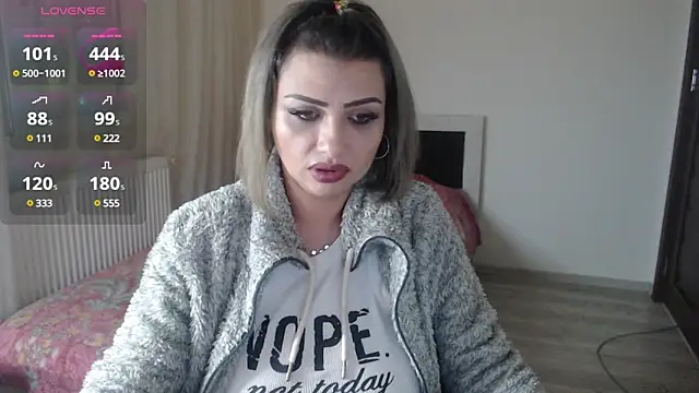 Snapshot of rosse26830 chatting on March 12, 2025, 9:56 pm rosse26830 online show from March 12, 2025, 9:56 pm