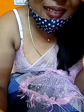 Snapshot of kanikasree chatting on March 19, 2025, 4:45 pm kanikasree online show from March 19, 2025, 4:45 pm
