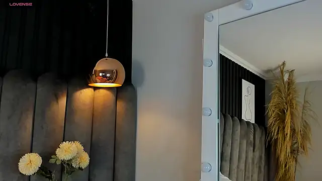 Snapshot of chelsea_bolton_ chatting on October 29, 2025, 12:15 pm chelsea bolton online show from October 29, 2025, 12:15 pm