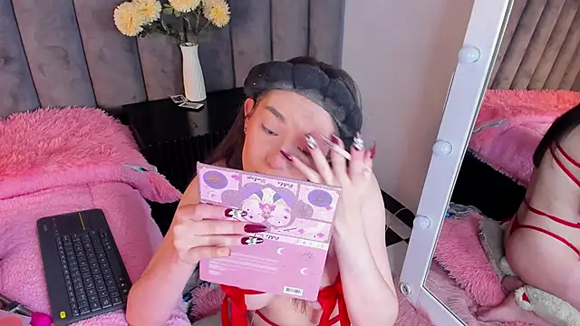 Snapshot of chelsea_bolton_ chatting on November 17, 2025, 12:31 pm chelsea bolton online show from November 17, 2025, 12:31 pm