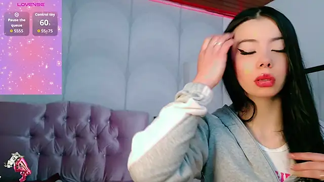 Snapshot of madison_oli chatting on November 26, 2025, 1:22 pm madison oli online show from November 26, 2025, 1:22 pm