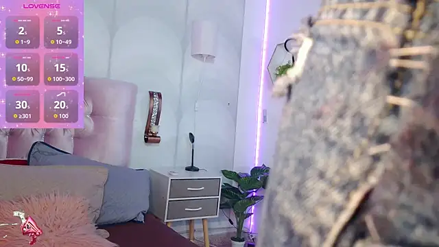 Snapshot of madison_oli chatting on October 16, 2025, 11:40 am madison oli online show from October 16, 2025, 11:40 am