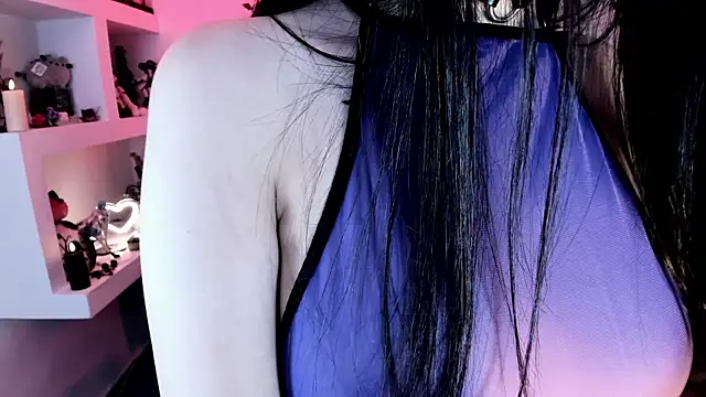 Effy Devalk online show from February 18, 2025, 2:49 pm